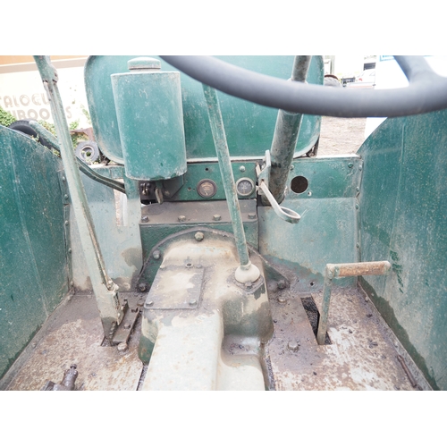 116 - Oliver 90 tractor. Petrol paraffin. Engine turns over. S/n 510860. Reg GTA 509