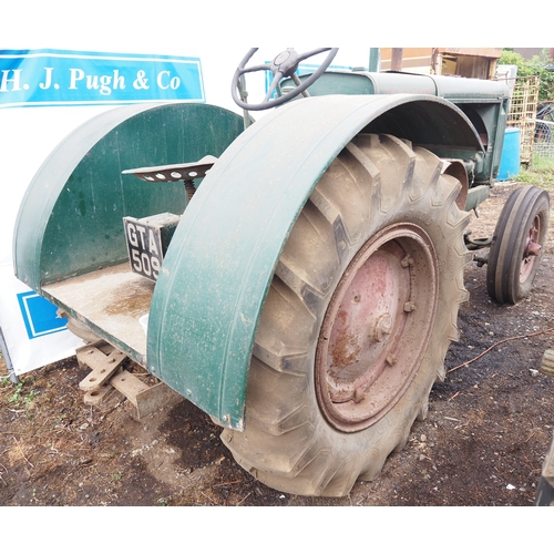 116 - Oliver 90 tractor. Petrol paraffin. Engine turns over. S/n 510860. Reg GTA 509