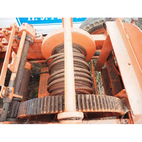 113 - Allis Chalmers WF tractor. Diesel. Runs and drives. S/n WF2047. Fitted with Perkins P3 engine, Wheel... 
