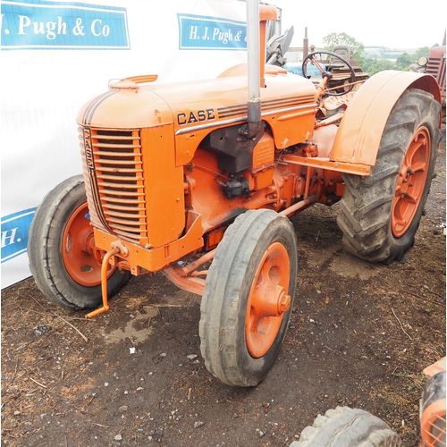 114 - Case DEX tractor. Petrol paraffin. Engine turns over. Early restoration. Fitted with PTO