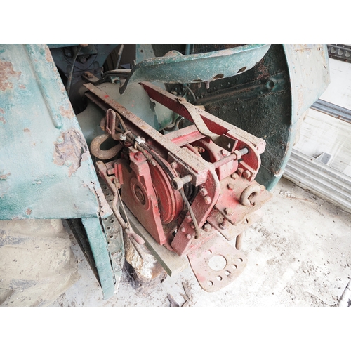 123 - Fordson Standard N wide wing tractor. Petrol paraffin. Fitted with Hesford winch. Reg. DUE 299