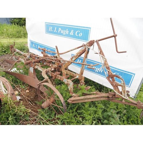 78 - Ransomes No. 8 R8LD 3 furrow trailed plough