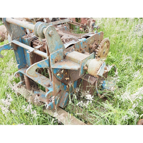 93 - Winch, hydraulic drive pump conversion