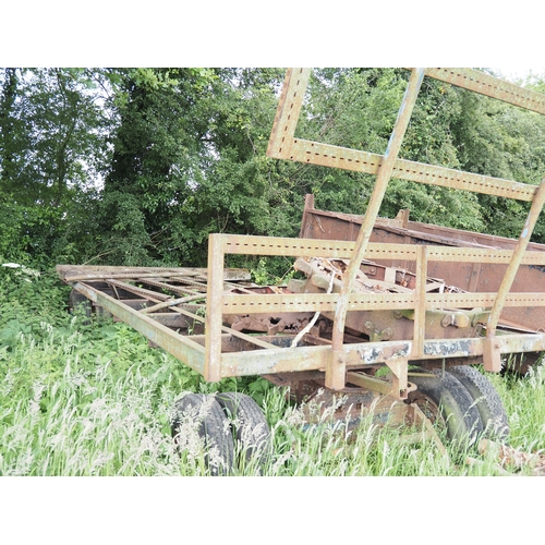 101 - 4 Wheeled bale trailer