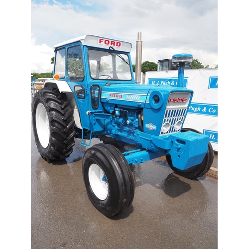 ** The last tractor of The Mourne Collection **
Ford 7000 tractor. Diesel. Runs and drives. Restored, Showing 6 hours. S/n A243220. Fitted with Ford front weight frame with 8 weights, Fieco cab, single acting spool valve, foot throttle, load monitor, LH assistor ram and pick up hitch. BKT 10.00-16 front and 420/85R34 rear tyres. Reg. TRZ 5690. V5 in office