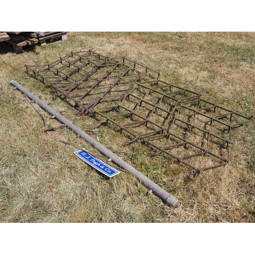 48 - Drag seed harrows