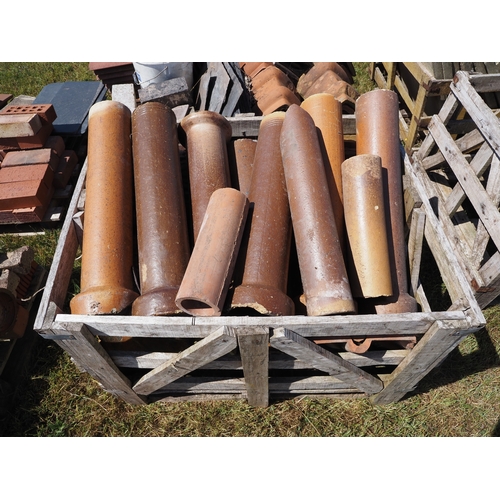 14 - Mixed red bricks, drain pipes, roof tiles, etc.