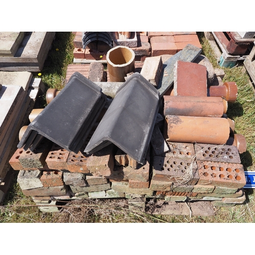 14 - Mixed red bricks, drain pipes, roof tiles, etc.