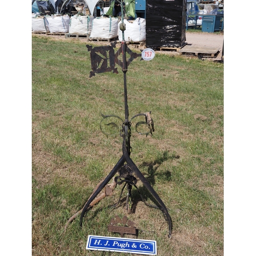 757 - Weathervane, Welcome sign and hames