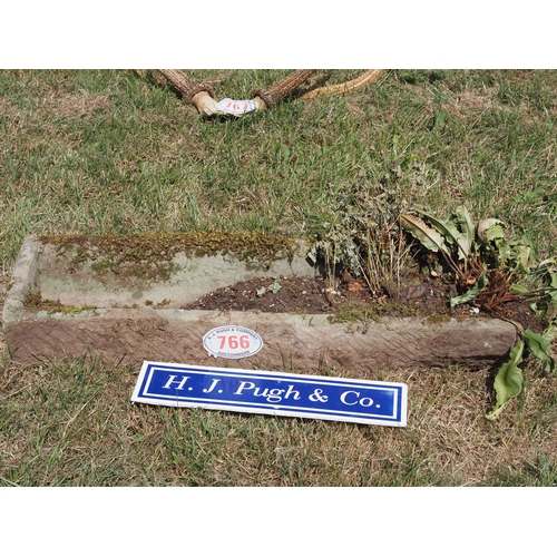 766 - Stone trough 3ft