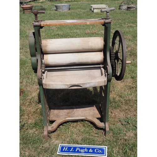 Lot 794       