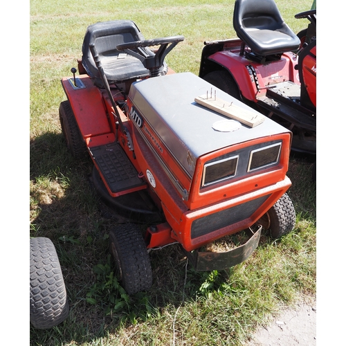 68 - MTD Lawnflite 11HP ride on mower