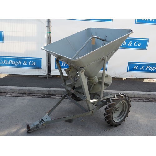 1724A - Ferguson trailed fertiliser spinner. Type RDE-20. S/n 30090. Badged