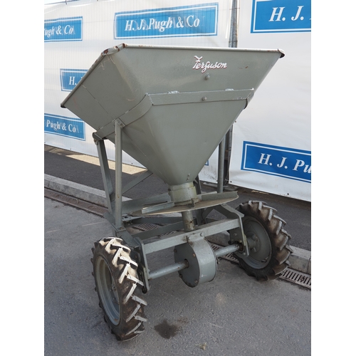 1724A - Ferguson trailed fertiliser spinner. Type RDE-20. S/n 30090. Badged