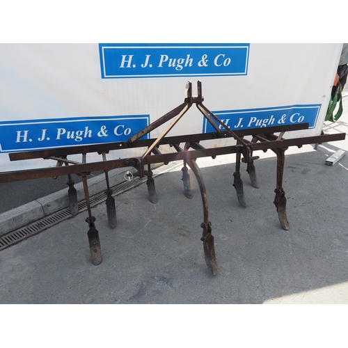 1726 - Ferguson 9 tine cultivator. Type KE820. S/n 8339