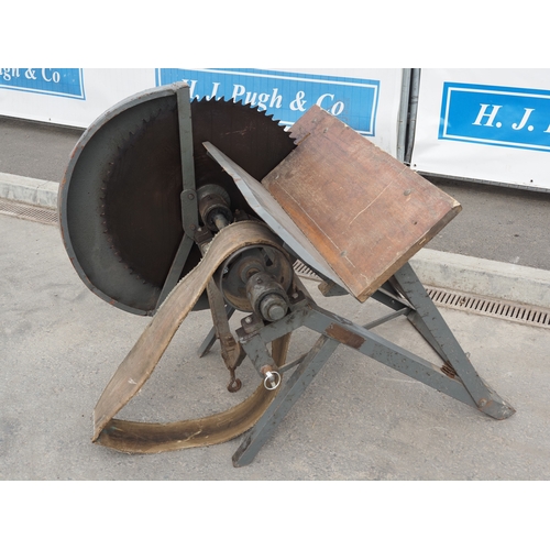 1729 - Ferguson sawbench. Type ALE-A20. S/n 9185. C/w flatbelt. Badged