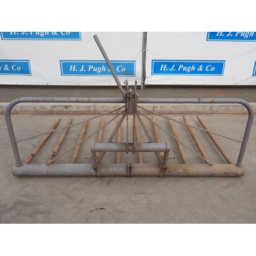 1712 - Massey Ferguson 10 tine buckrake. Type 718. Serial no. P763. Badged