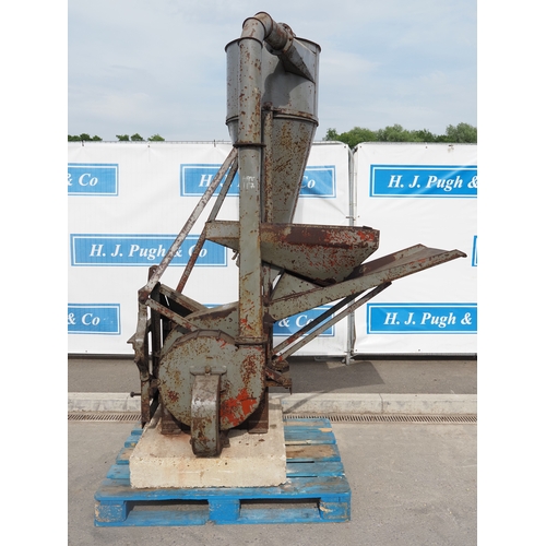 1733 - Ferguson hammer mill. Type H-LE-A20. S/n 1163. Badged