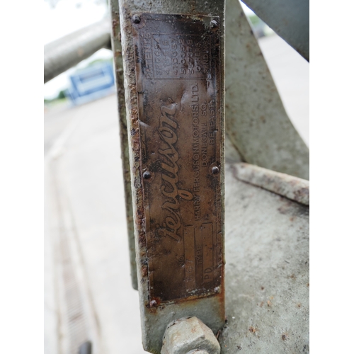 1734 - Ferguson potato spinner. Type PD. S/n 667. Badged