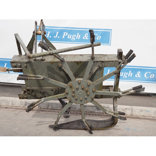1734 - Ferguson potato spinner. Type PD. S/n 667. Badged