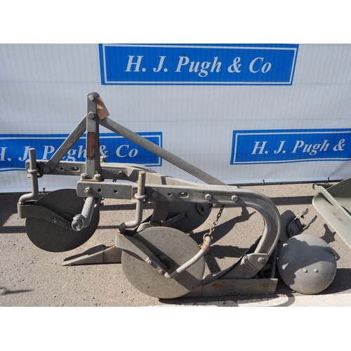 1740 - Ferguson 2 furrow plough with discs, skimmers and rear wheel furrow crackers. Type A210 HAE. S/n 041... 