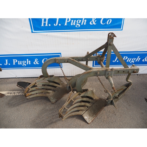 1707 - Ferguson 2 furrow slatted board plough with discs, skimmers and rear wheel. Type 14-A0-10. S/n 7952.... 