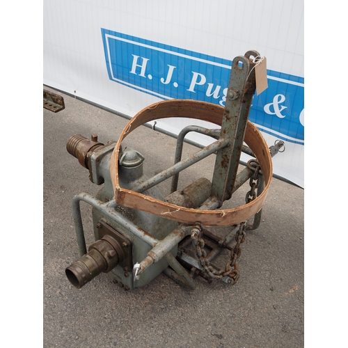 1745 - Ferguson Beresford KG300 pump in frame with chains