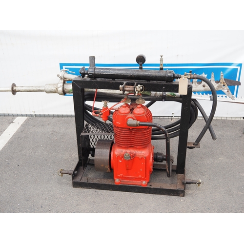 1748 - Ferguson Sellarc compressor with hose, hedgecutter and pruner