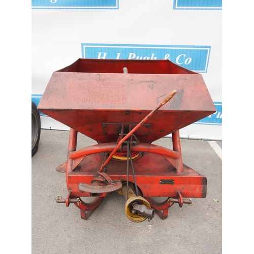 1757 - Massey Ferguson 11 fertiliser spreader. 7DD1341