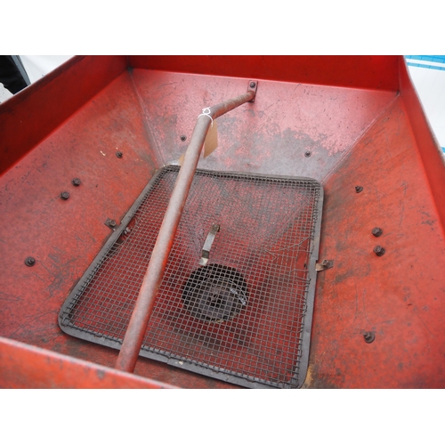 1757 - Massey Ferguson 11 fertiliser spreader. 7DD1341
