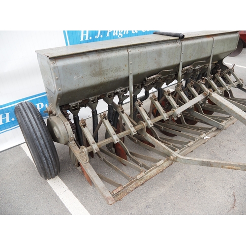 1758 - Ferguson corn drill. Type GPE6. Badged