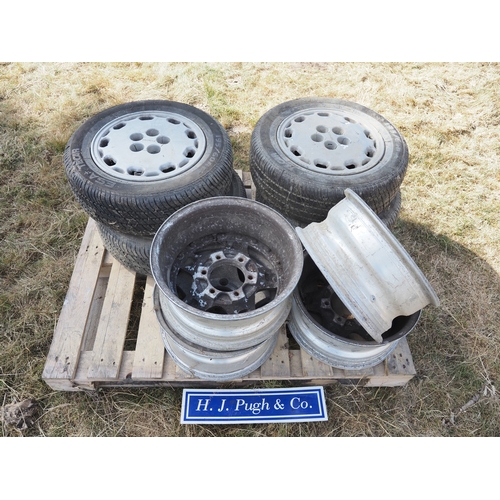 124 - Toyota wheels and tyres 195/60R14 - 4 and other wheels