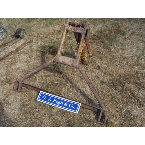 132 - 3 point linkage lifting jib