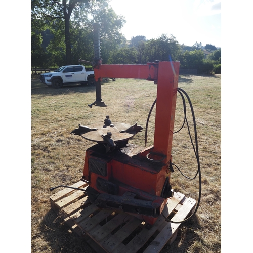 81 - Sicam BL502 tyre changer. 240v