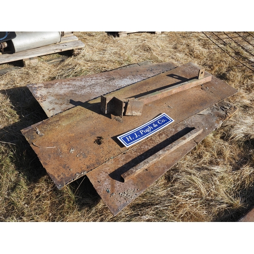 95 - Pallet of steel