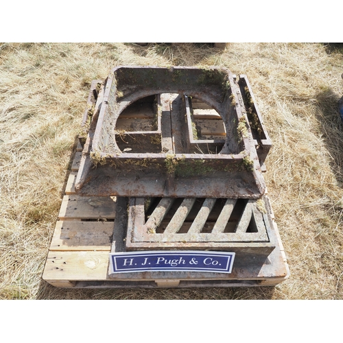 106 - Pallet of cast iron man hole covers
