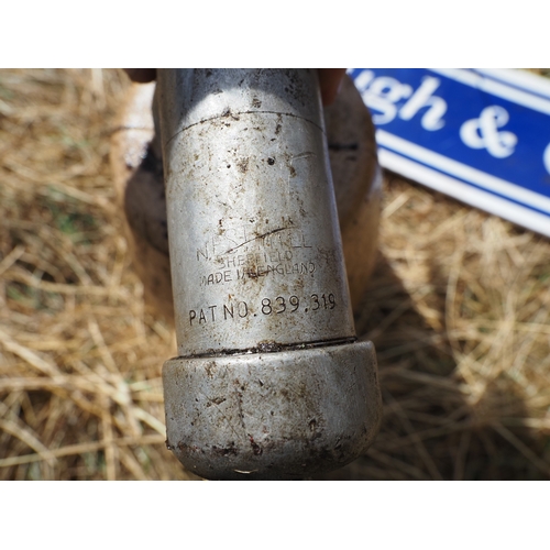 109 - Esso can and Shell upper cylinder dispenser