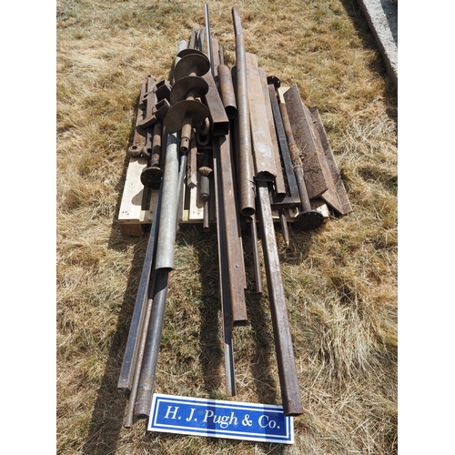 111 - Pallet of mixed steel box and tube