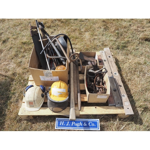114 - Pallet of hand tools