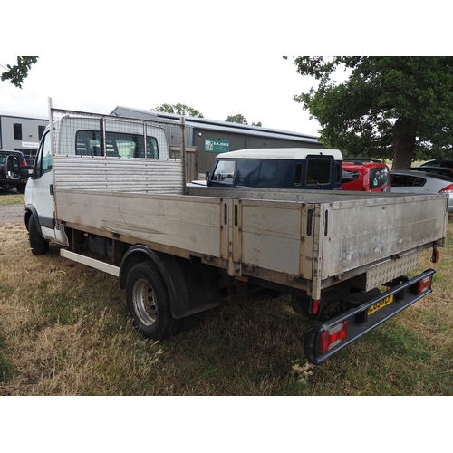 3032 - Iveco Daily flatbed lorry, 2998cc. MOT until 26.11.26. Showing 303,202 km. Reg. ML63 RCF. V5 and key... 