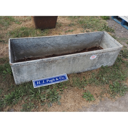 751 - Friday ring 2. 10am**
Galvanised riveted trough 5 x 1½ft