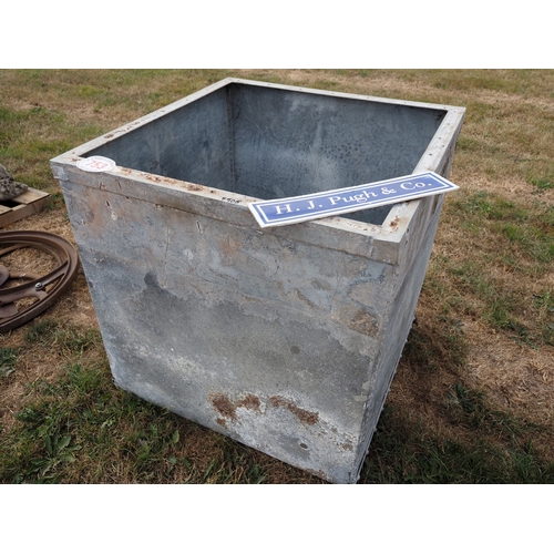 753 - Galvanised riveted tough 3 x 3ft
