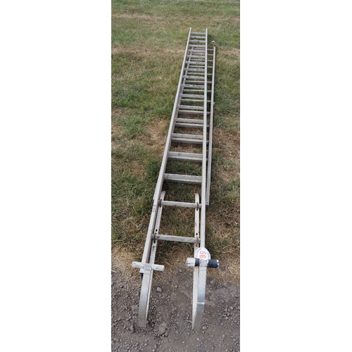 799 - Extending ladder