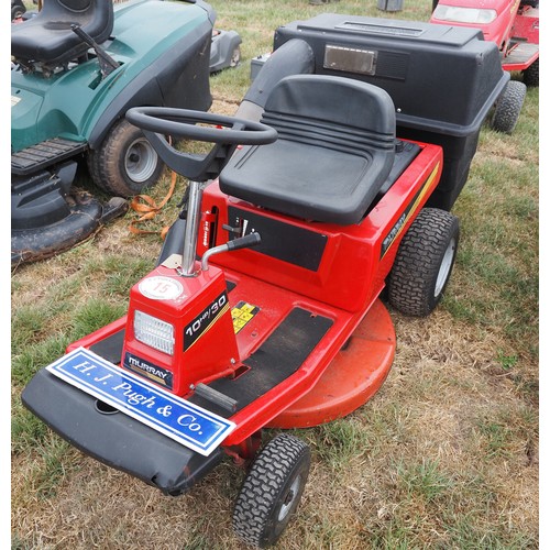 15 - Murray ride on mower. Working order. Manual and key in office