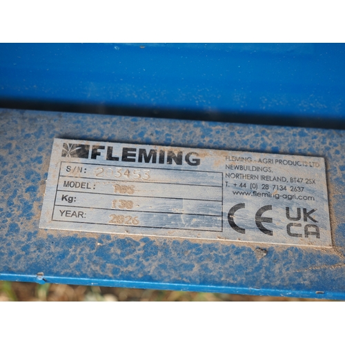 2001 - **Saturday Ring 2. 9.30am**
Fleming TB5 transport box. NOS