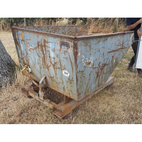Lot 2044      
