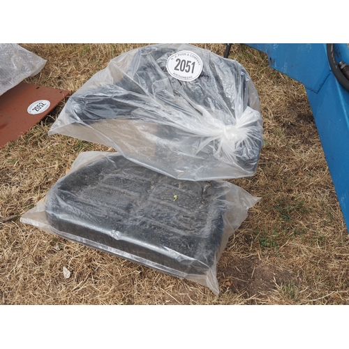 Lot 2051      