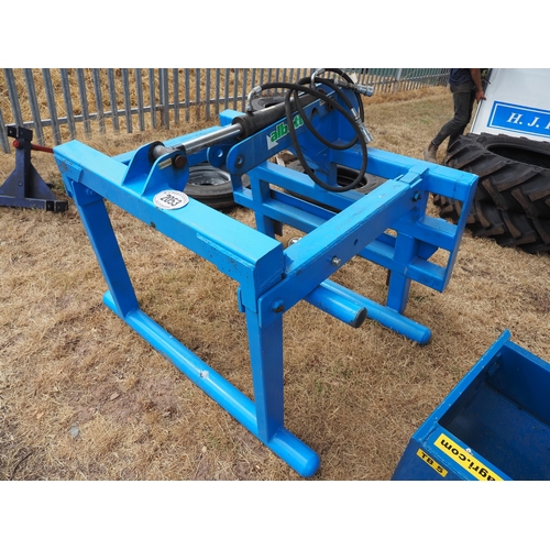 Lot 2053      