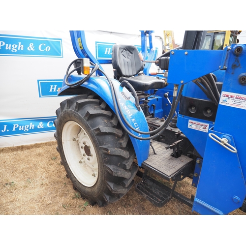 2060 - Land Legend DF404 4x4 tractor, 2016. C/w front end loader and 4 in 1 bucket. Vendor states 340 hours... 