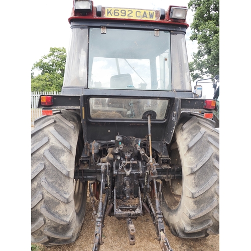 2062 - Case International 895 4wd tractor. C/w Quicke 4300 loader. Driven to sale site. New clutch, brake s... 